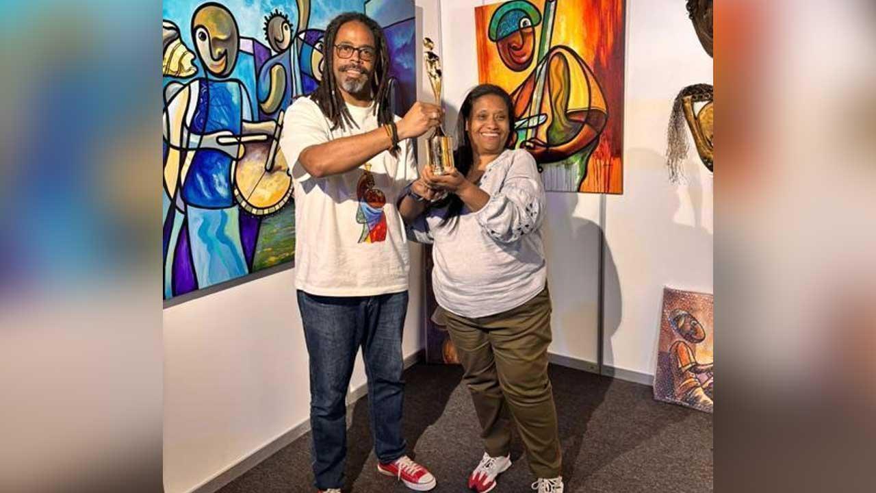 Tutu Sousa Wins Artist of the Year at VIE Fashion Week Dubai