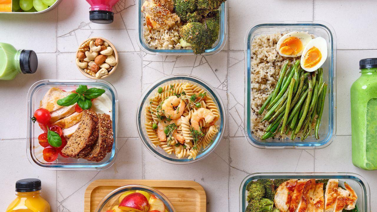 Simple and Effective Ways to Stay Young Naturally: Easy Diet, Habits & Lifestyle Tips