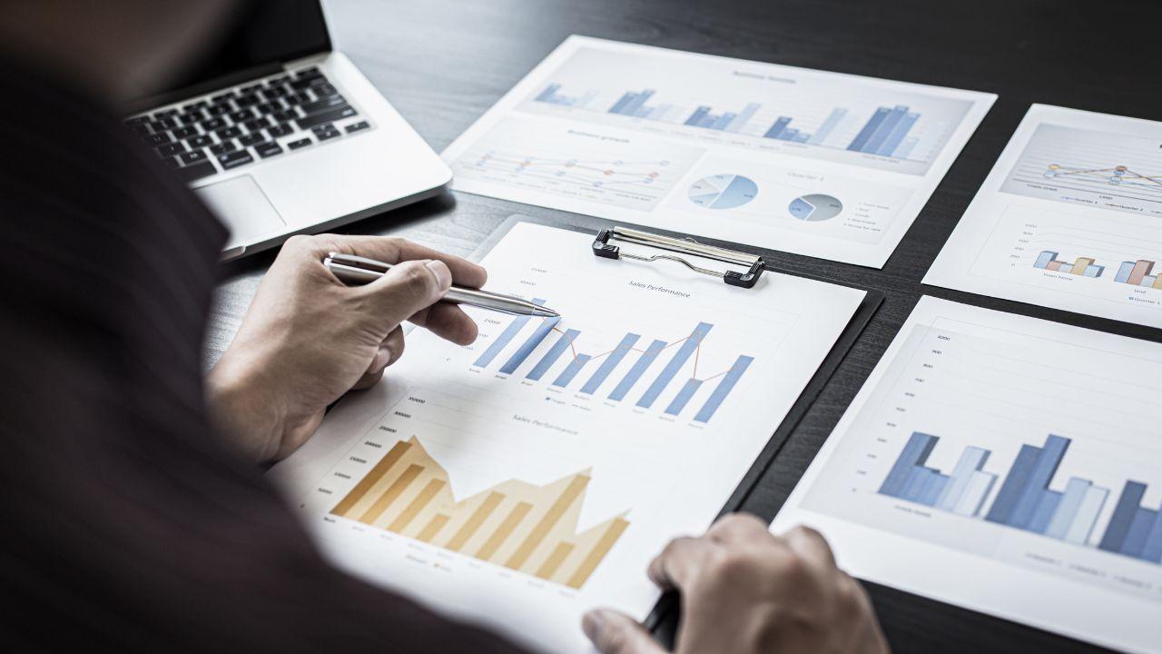 Apollo, Zydus, Indian Hotels Among 8 Stocks with Rising RSI on August 13