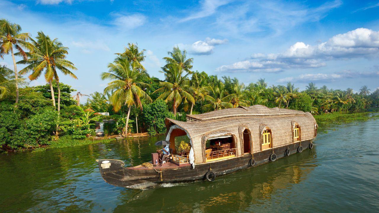 Top Things to Do in Kerala Backwaters with Family