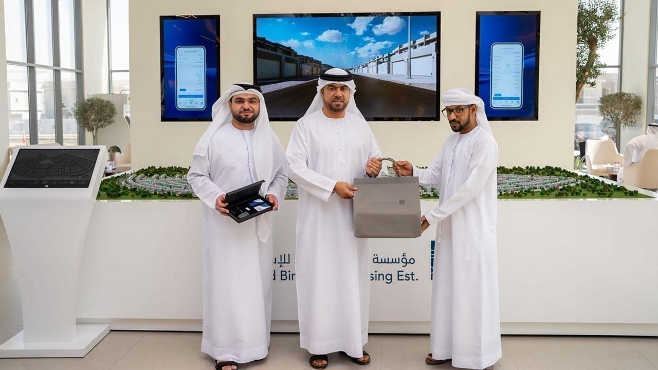 MBRHE Begins Handover of Al Khawaneej 1050 Villas to Citizens