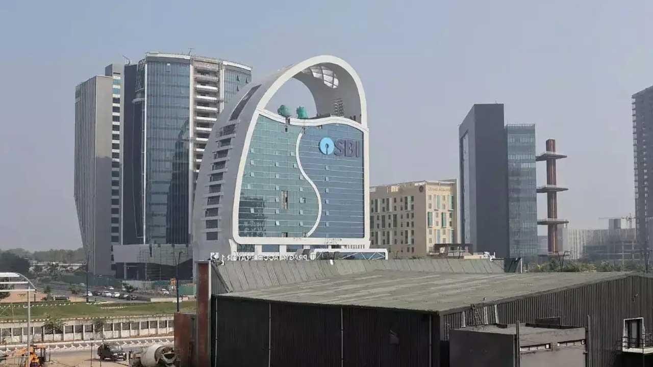 Top UAE and French Banks Set Up in GIFT City India’s Financial Hub