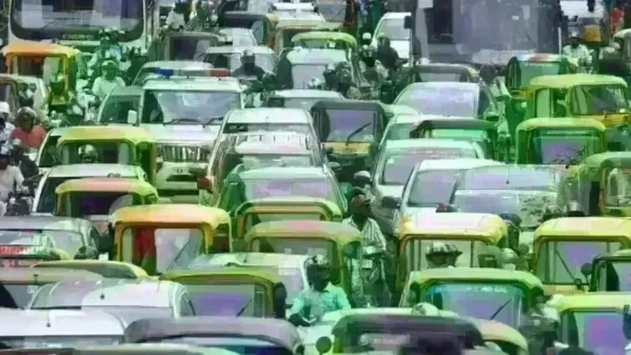 Gadkari Rolls Out ₹3,000 FASTag Annual Pass for Unlimited Toll Travel