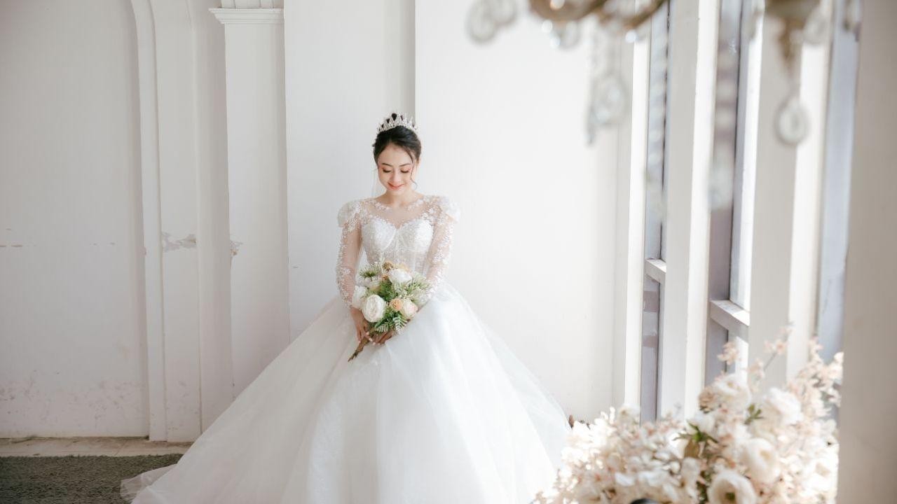 Lace Revival 2025: Modern Fashion Meets Classic Elegance
