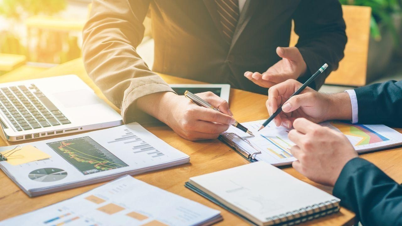 9 Important Business Trends for 2025 & 2026 That Everyone Should Know