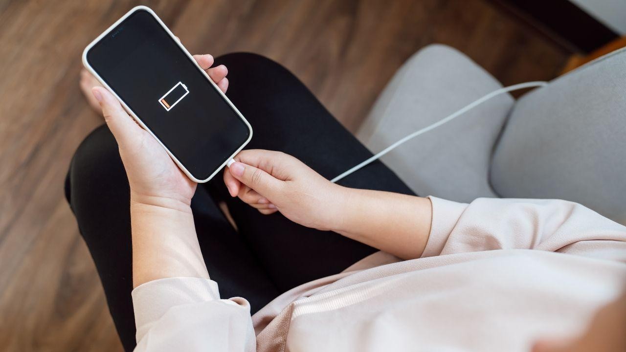 Phone Battery Getting Low Quickly? Here’s How to Fix It