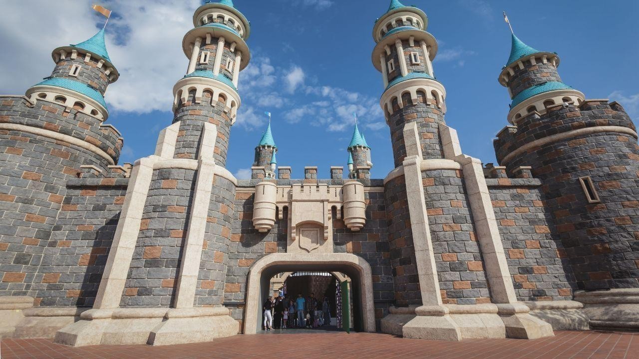 21 Amazing Disneyland Secrets You Should Know