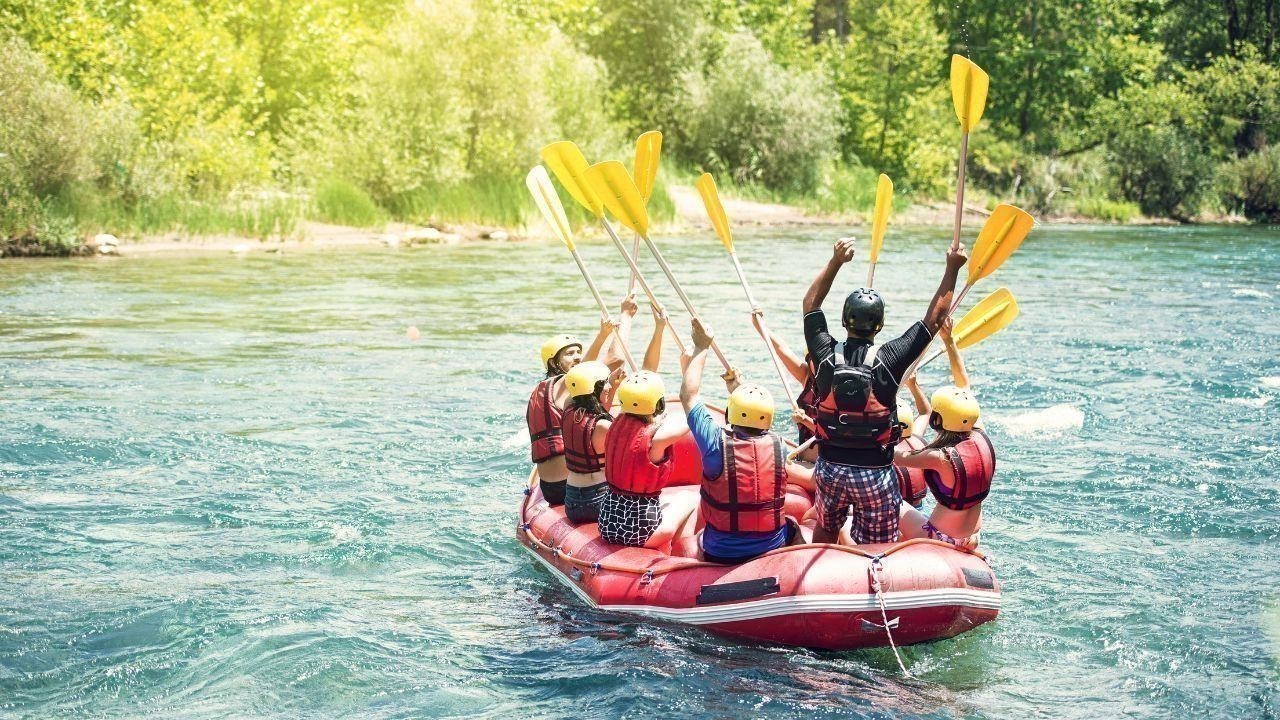 One River, A Hundred Heartbeats: Why White-Water Rafting in Costa Rica Should Be Your Next Trip”