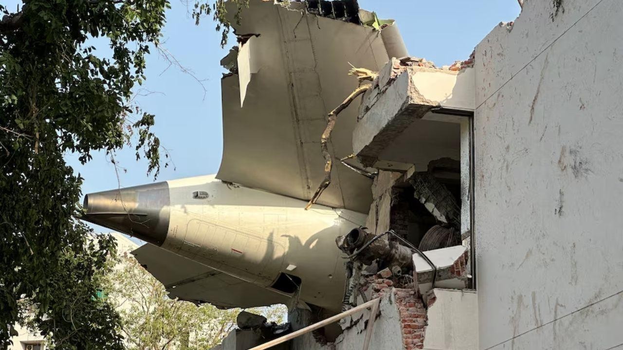 Air India Crash Expert Suggests Pilots Deliberate Action