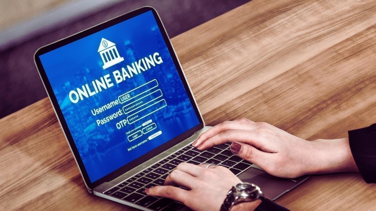 How Digital Banking in UAE Is Redefining Customer Experience in 2025