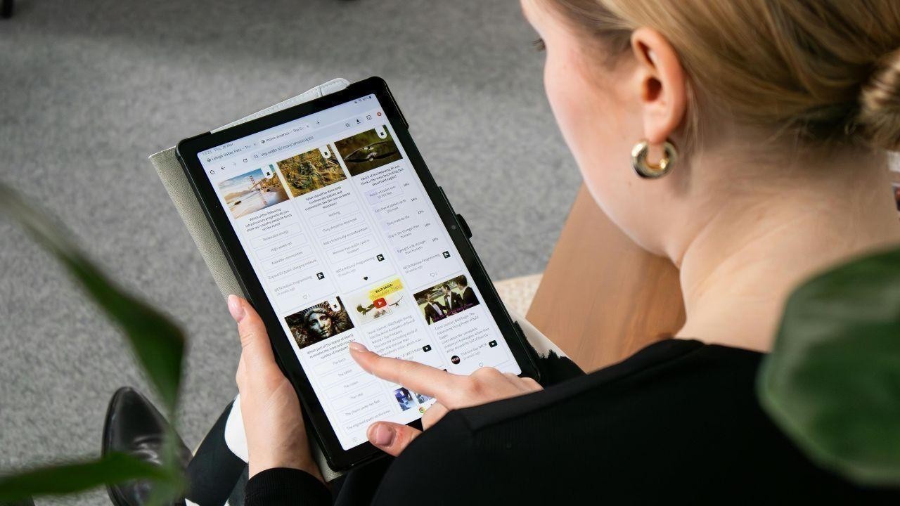 Top 10 Most Popular Social Media Sites People Are Using Today