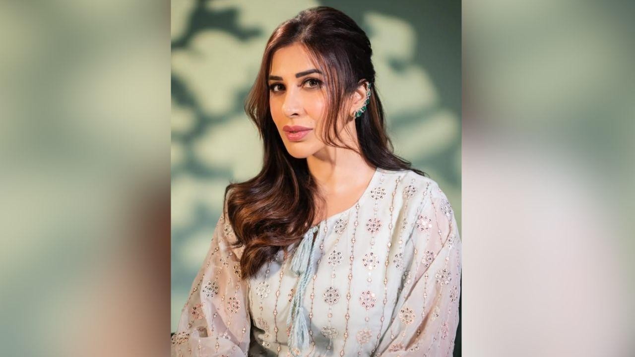 Sophie Choudry Criticizes Celeb Fashion Parade At Wimbledon