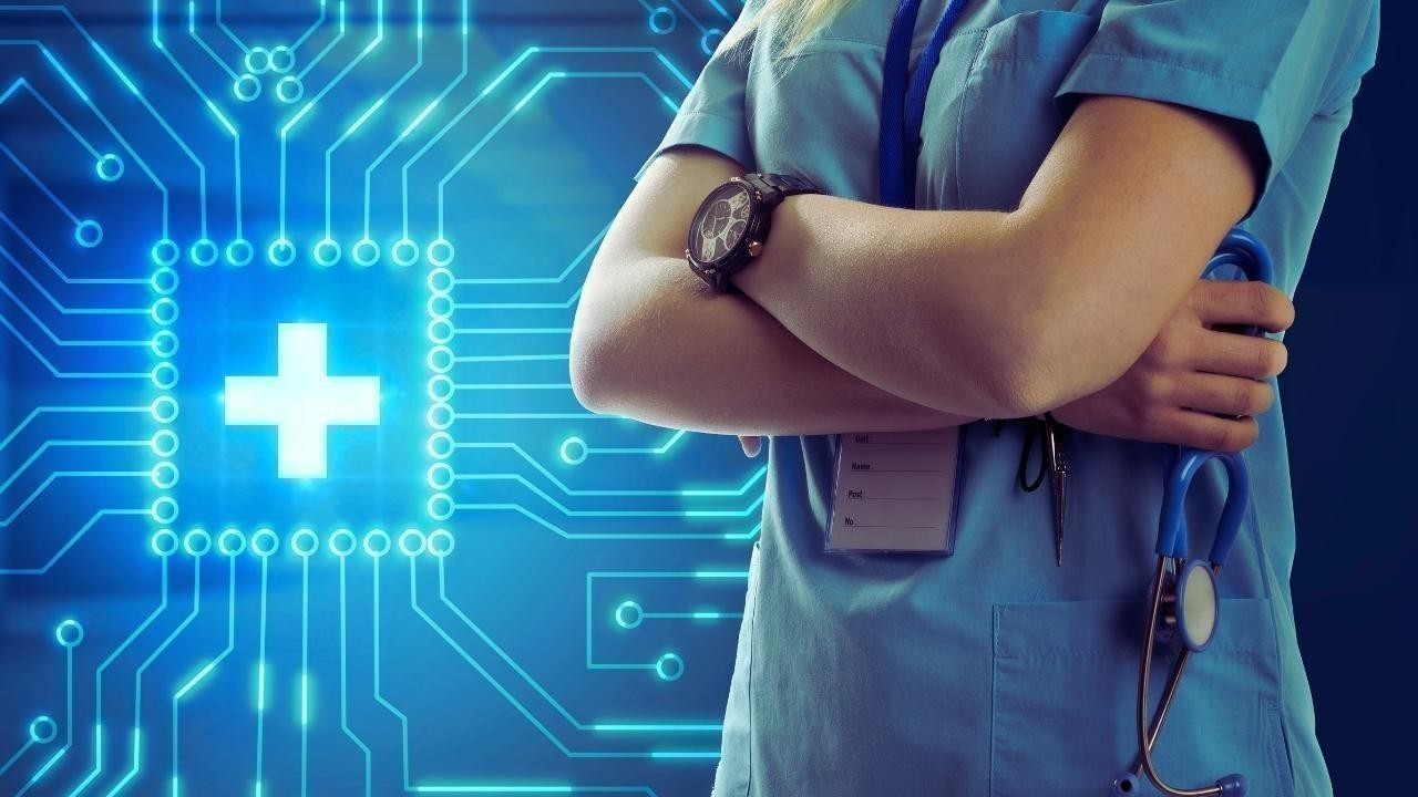 AI in Healthcare: From Spotting Illnesses to Tailored Care