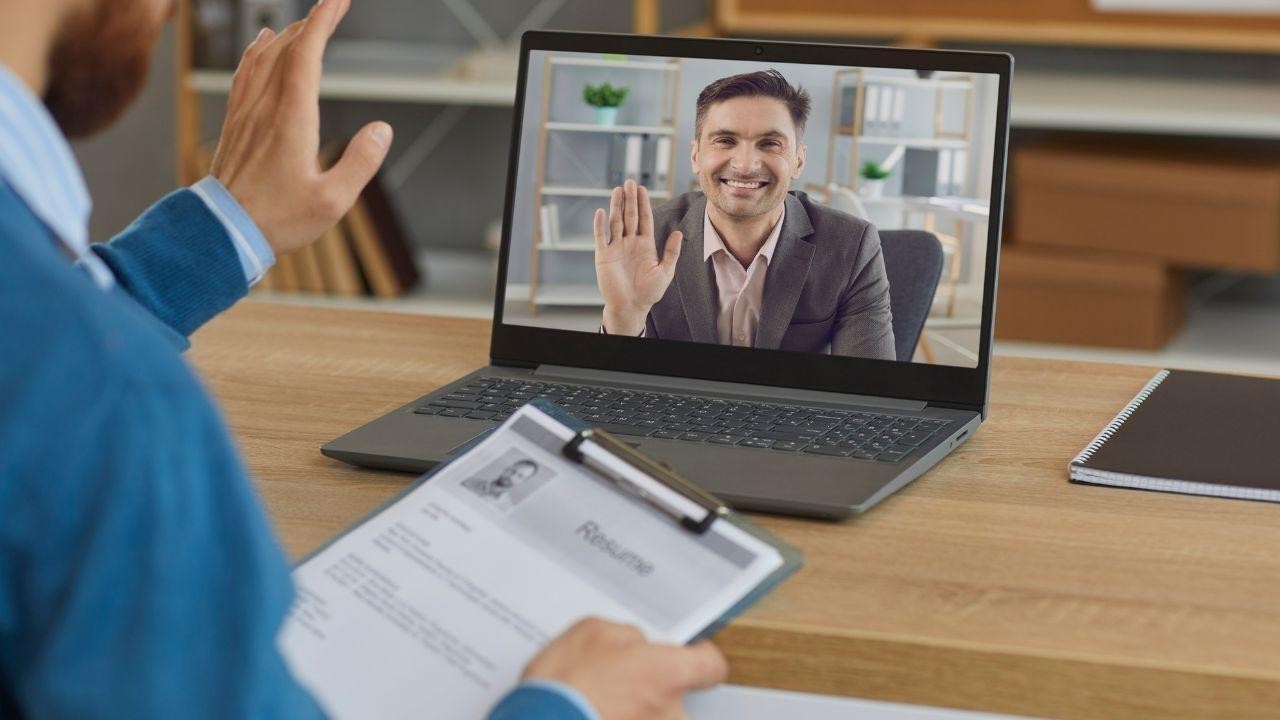 Remote Jobs in 2025: Which Careers Are Growing and Which Are Fading