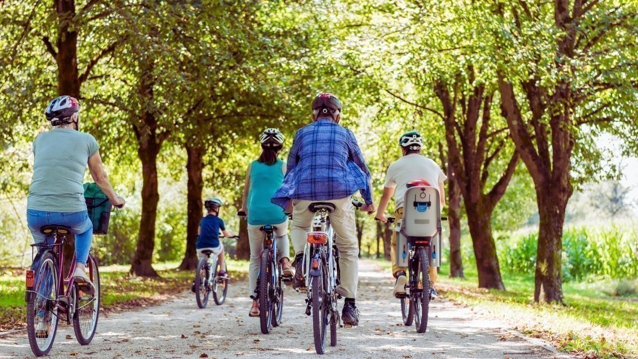 The Comeback of Cycling: How Two Wheels Are Transforming Modern Commutes