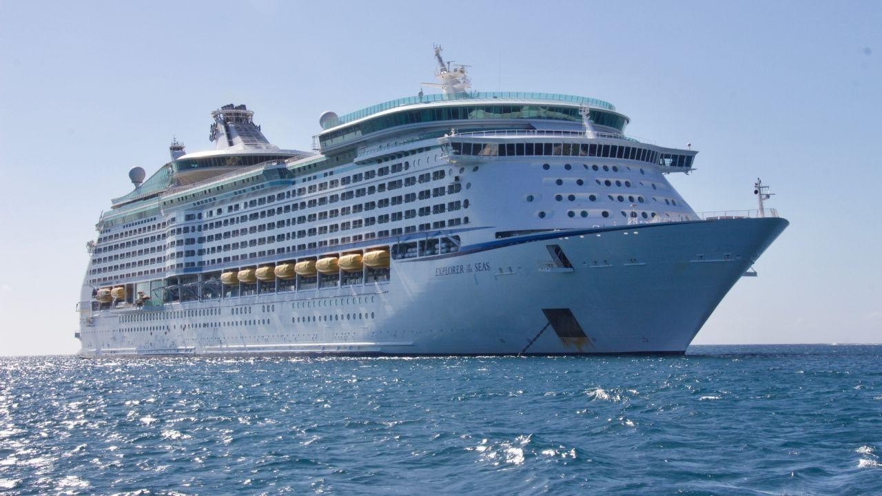 Pakistan Launches International Ferry to Gulf, Iran