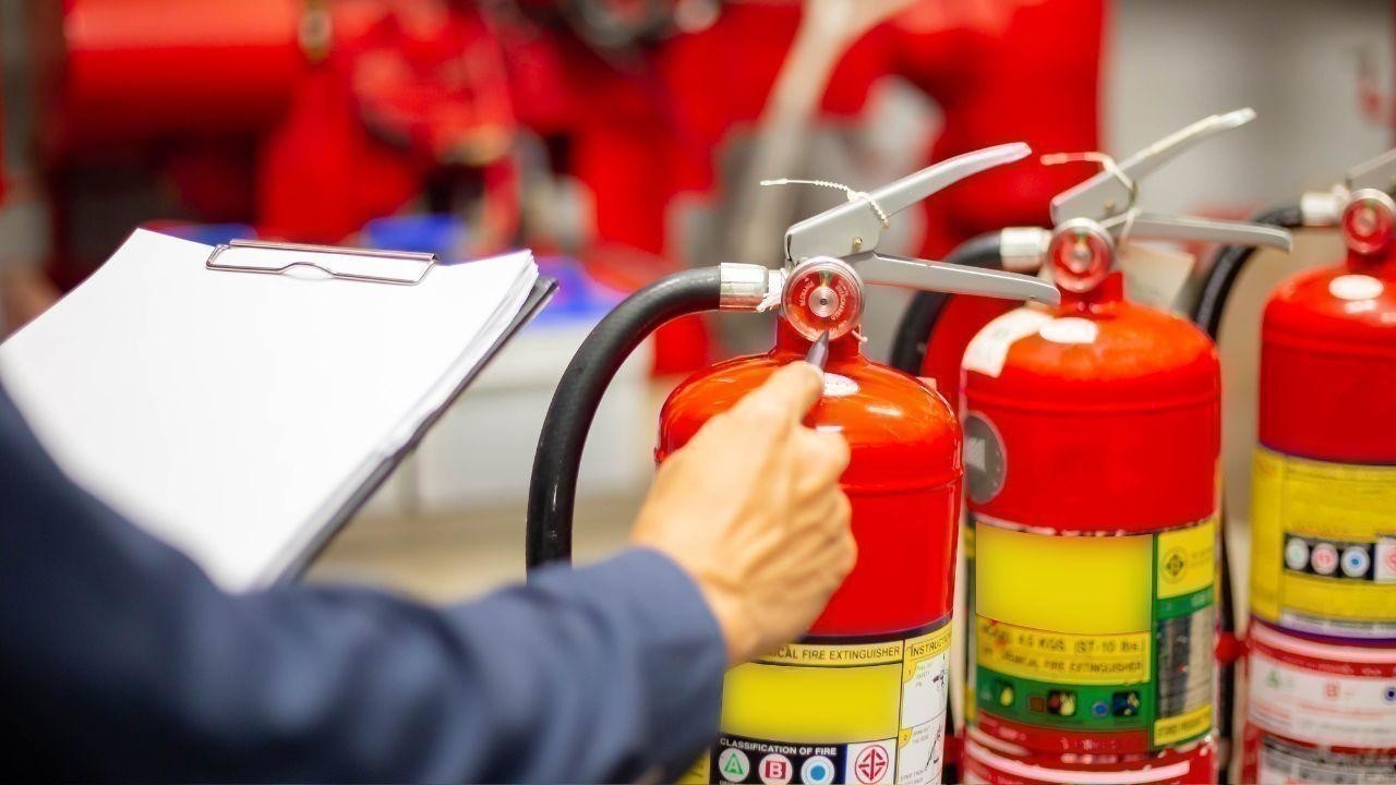 Fire Erupts At Clothing Warehouse In Sharjah’s Free Zone