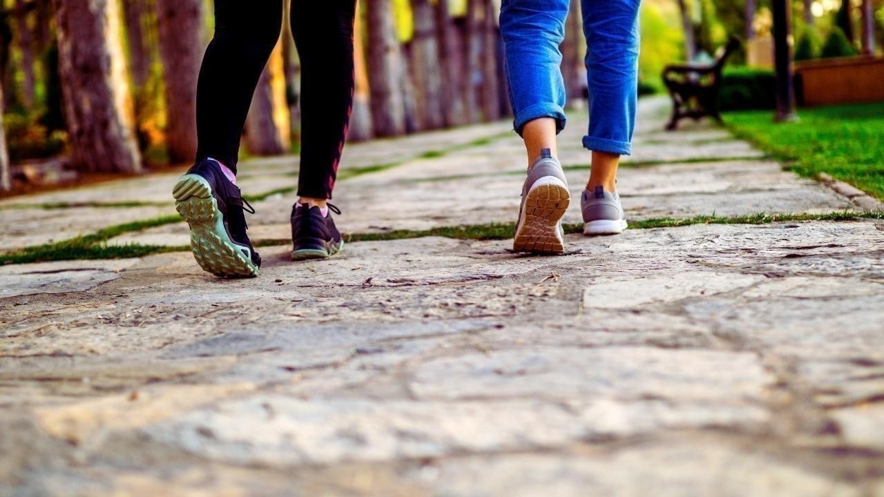 Why Walking Instead of Driving Is Becoming a Weekend Trend