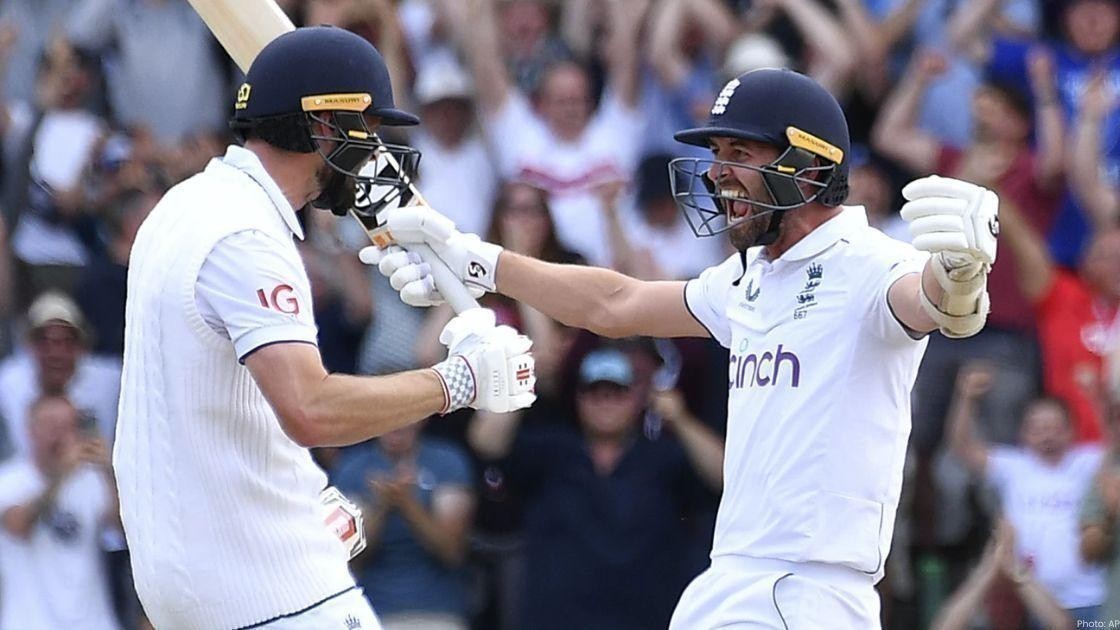England Collapse as South Africa Crush in ODI at Headingley