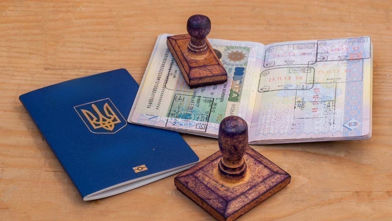 UAE Golden Visa: How to Change Jobs Without Losing Residency