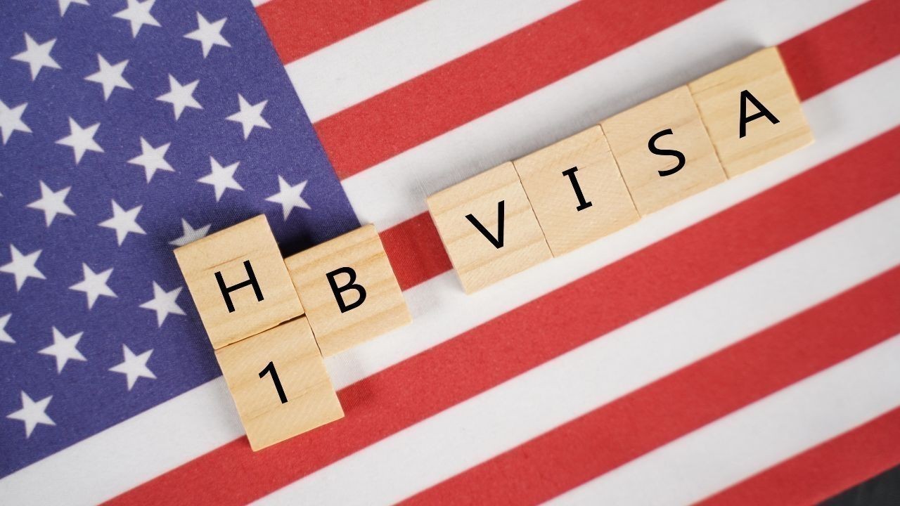 UK Eyes Zero-Fee Visas to Attract Global Talent