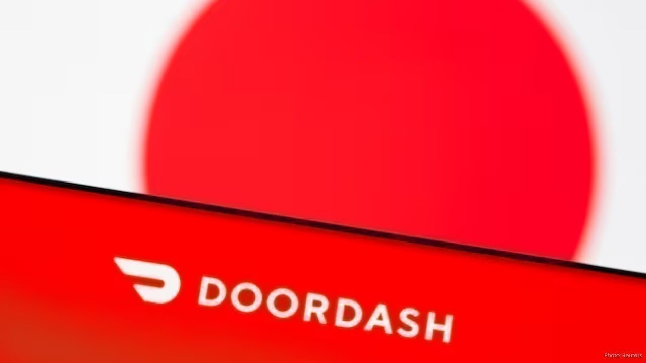 DoorDash Teams with Robots for Smarter Food Deliveries