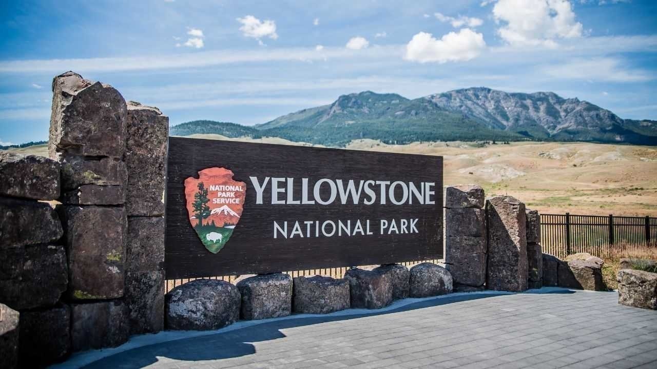 Yellowstone National Park: Facts, Attractions, and Travel Tips