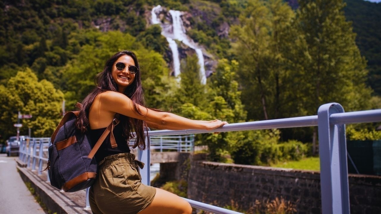 Female Solo Travel Safety: Practical Planning Tips for 2025