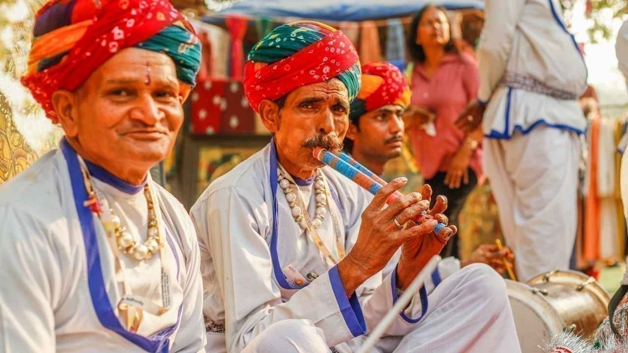 The Soulful Story of Folk Music: Connecting Cultures Through Timeless Tunes The Soulful Story of Folk Music: Connecting Cultures Through Timeless Tunes