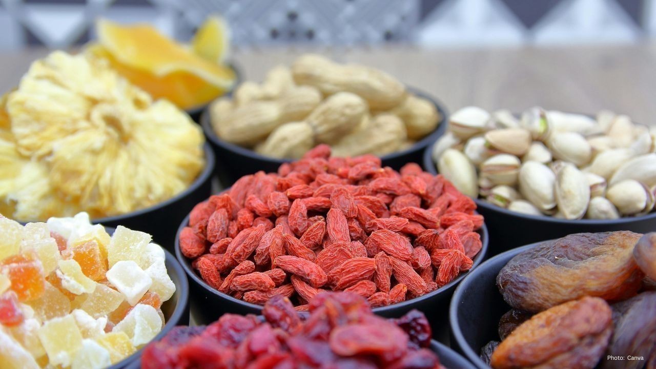 How Many Dry Fruits to Eat Daily: Nutritionist Reveals the Right Amount for a Healthy Heart and Mind