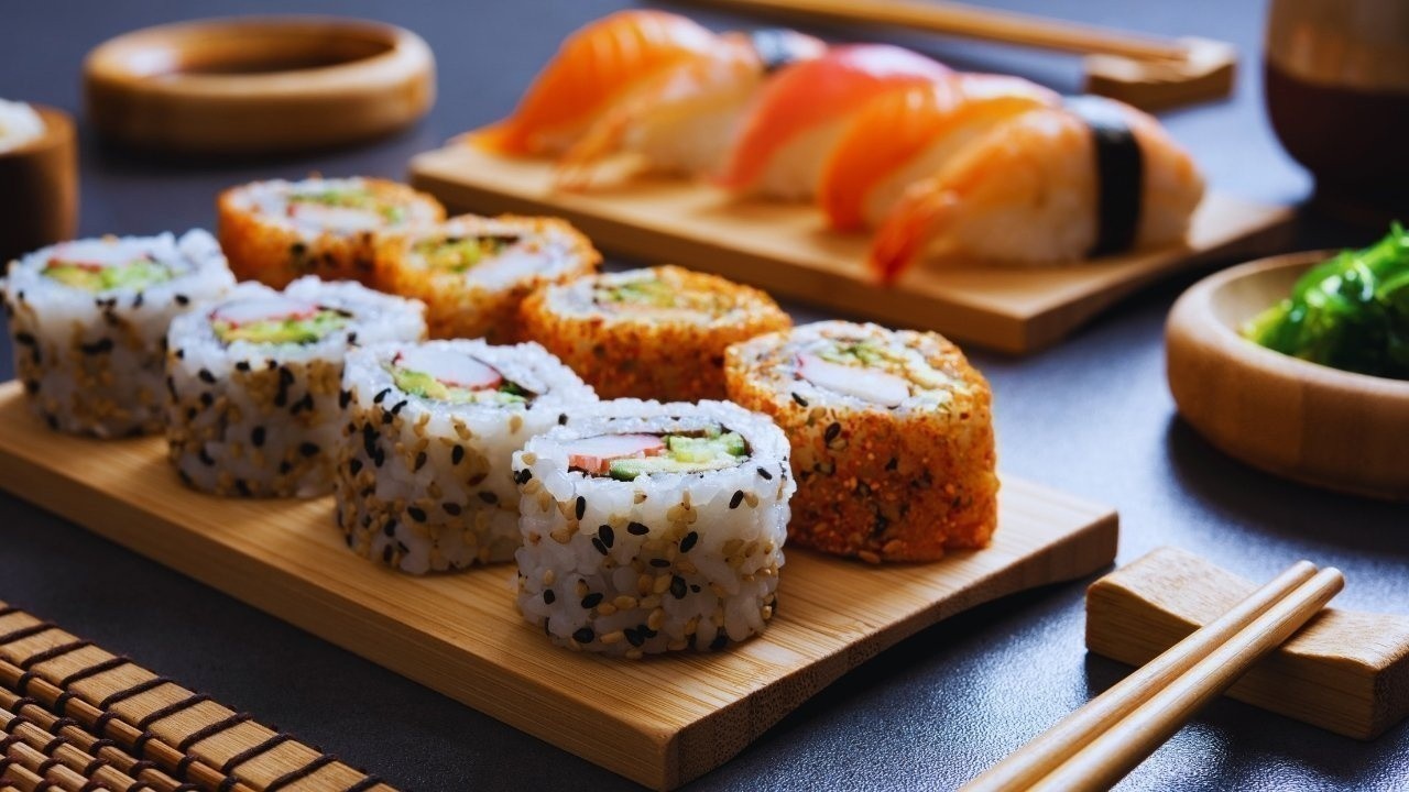 Inside the New Micro‑Sushi Trend: Why Walk‑In, 20‑Seat Sushi Bars Are Booming