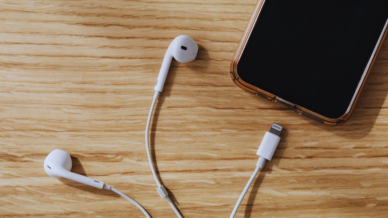 AI Translator Headphones Are Booming — Is Real-Time Multilingual Communication Finally Here?