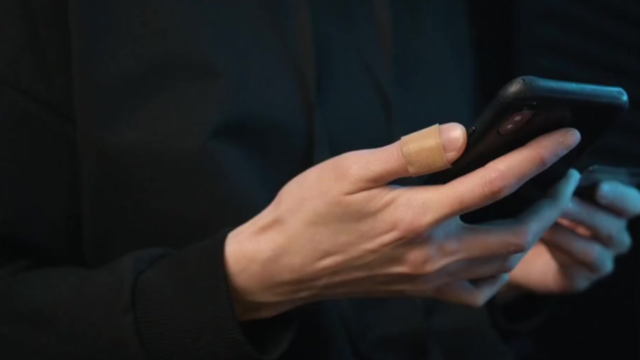 Essential Phrases and Apps for Basic Communication Abroad