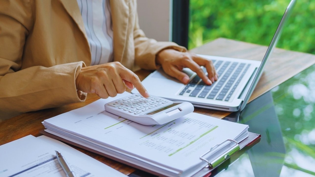 Getting Friendly With Your Finances: Monthly Check-In Rituals Anyone Can Use