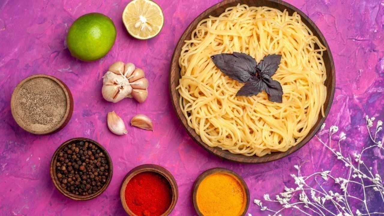A Zesty Lemon–Garlic Maggi Recipe Packed With Bold, Tangy Flavours