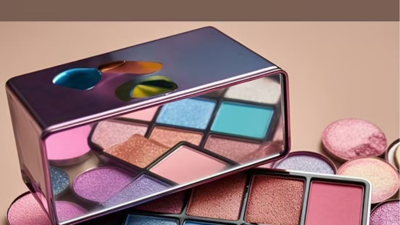 Top 8 Eyeshadow Palettes That Can Instantly Upgrade Your Makeup Look