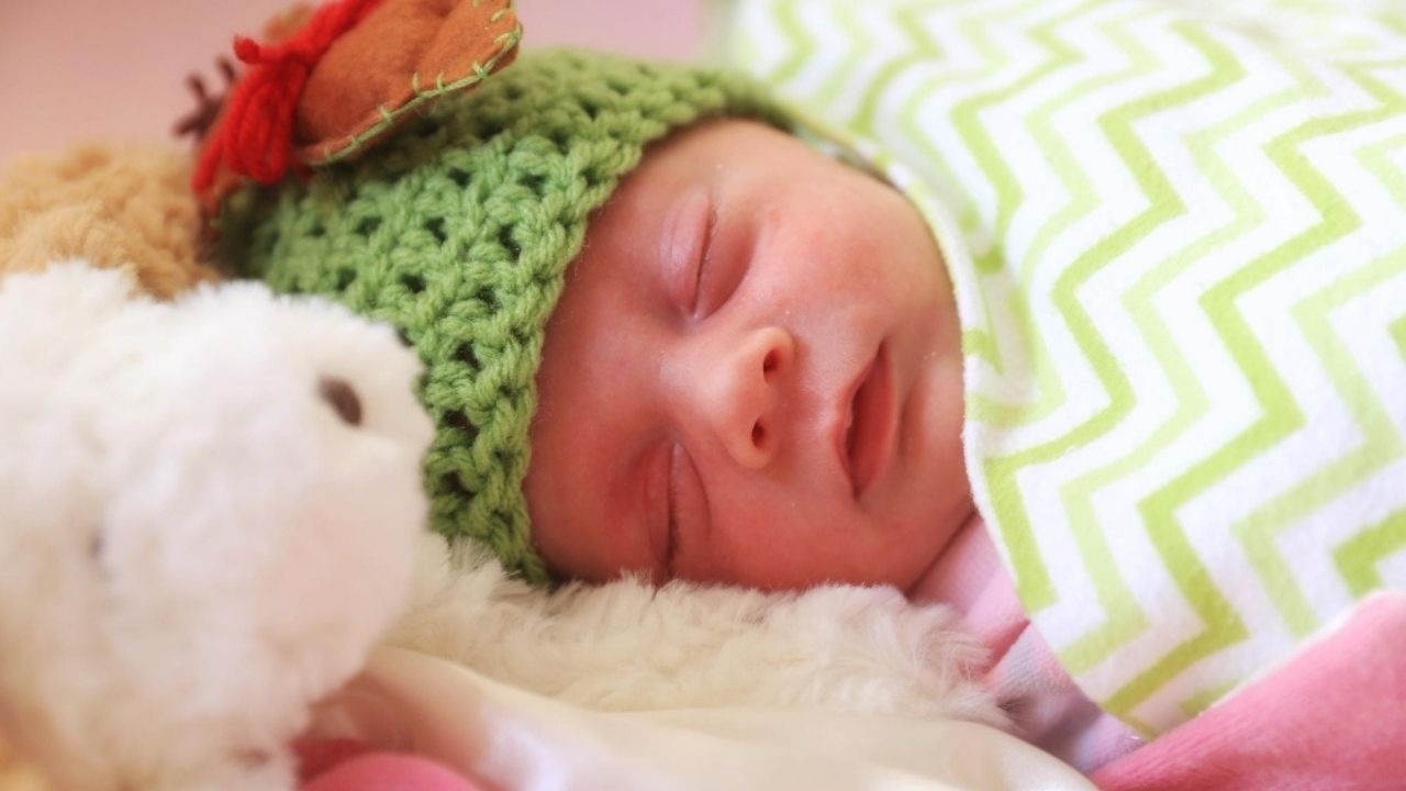 The Winter Warmth Guide: 7 Essential Tips to Keep Your Newborn Safe and Snug