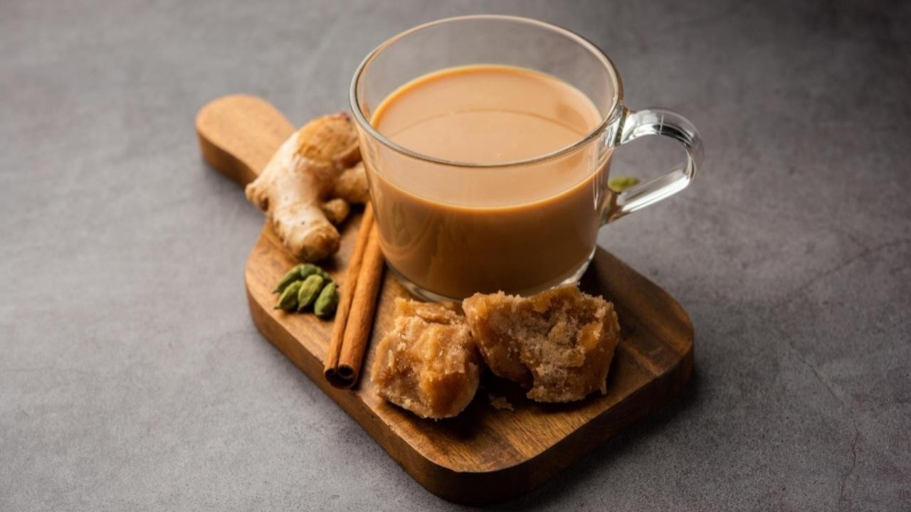 Jaggery Tea to Keep You Warm This Winter