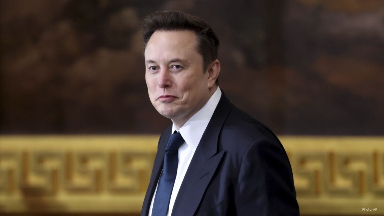 Elon Musk Predicts a Work-Free Future Dominated by AI