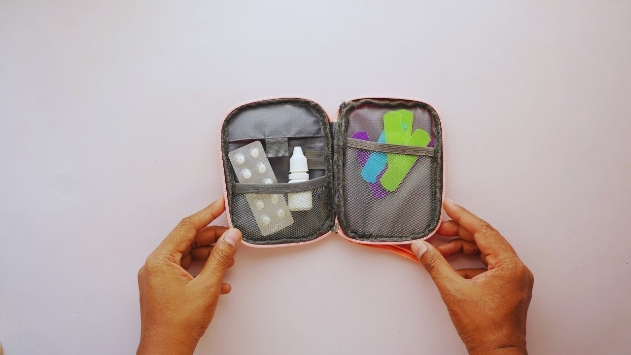 Travel-Ready Health Kits: What to Include This Winter After Recent Outbreaks