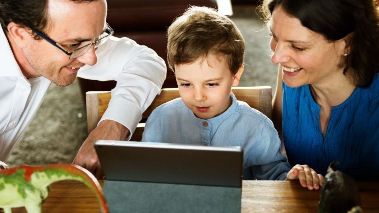 The Digital Kid: 5 Healthy Screen Time Rules for Parents and Fun Alternatives