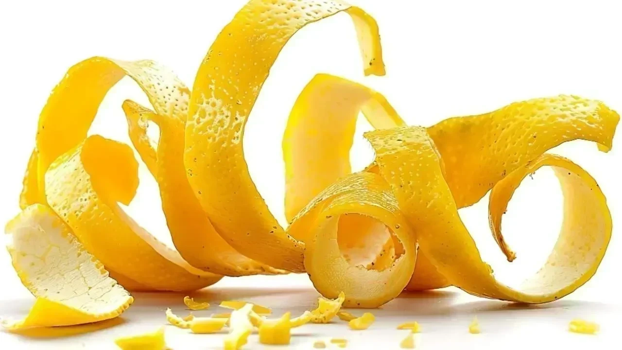 Don’t Throw Away Lemon Peels: 6 Surprising Ways They Can Boost Health, Home & Taste