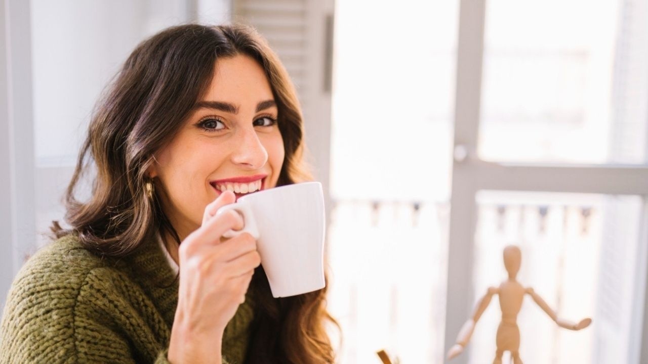 Avoid These 5 Foods When Drinking Coffee to Protect Digestion and Bones