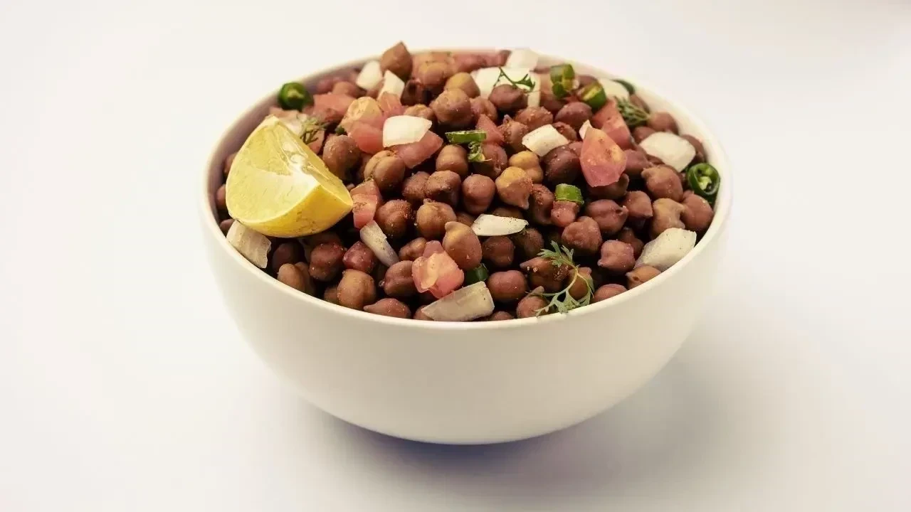 7 Amazing Health Benefits of Eating Soaked Chickpeas Every Morning