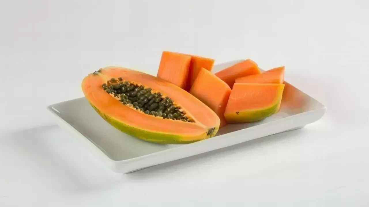 People Who Should Not Eat Papaya: Important Facts You Must Know