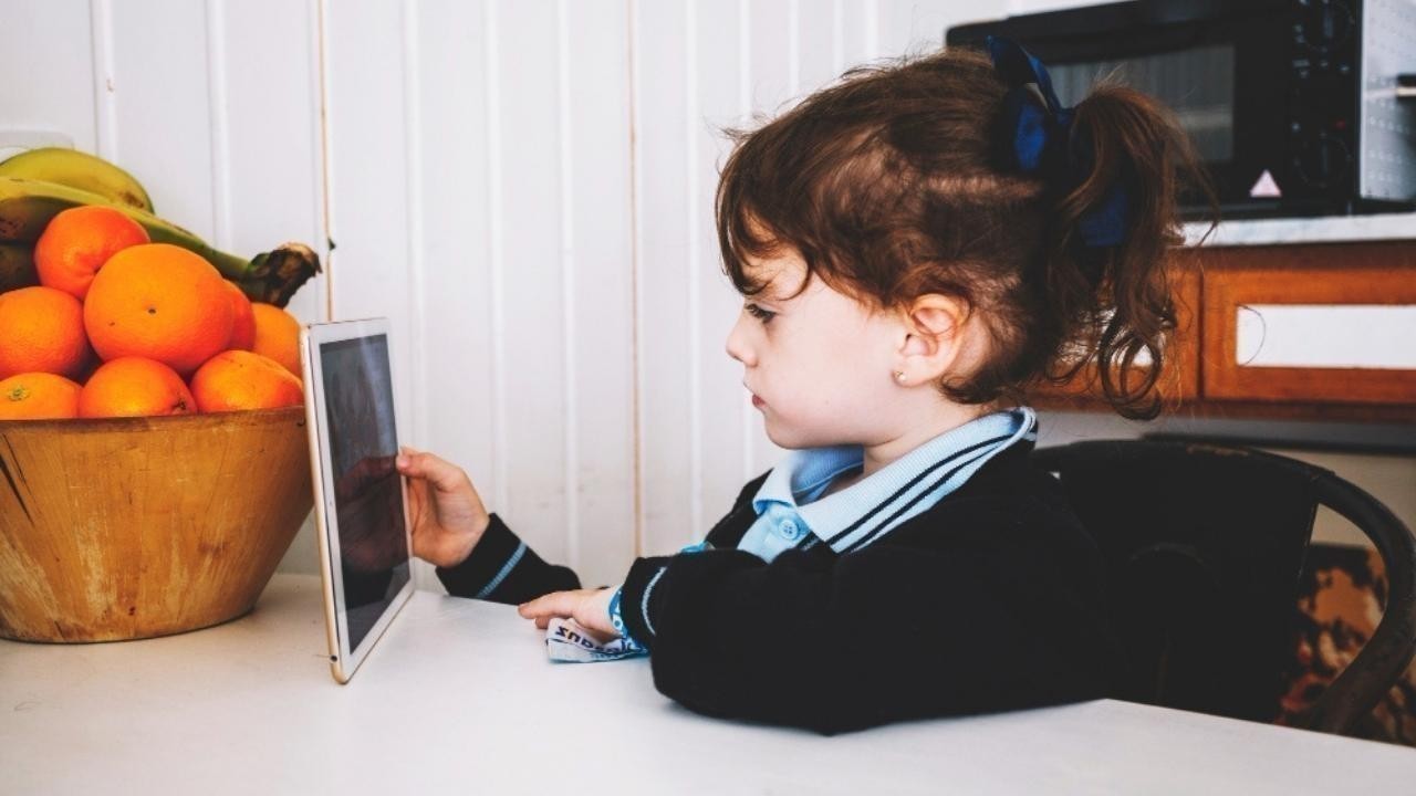 Taming the Tech Tension: How to Safely Manage Your Child’s Screen Time and Mood Swings