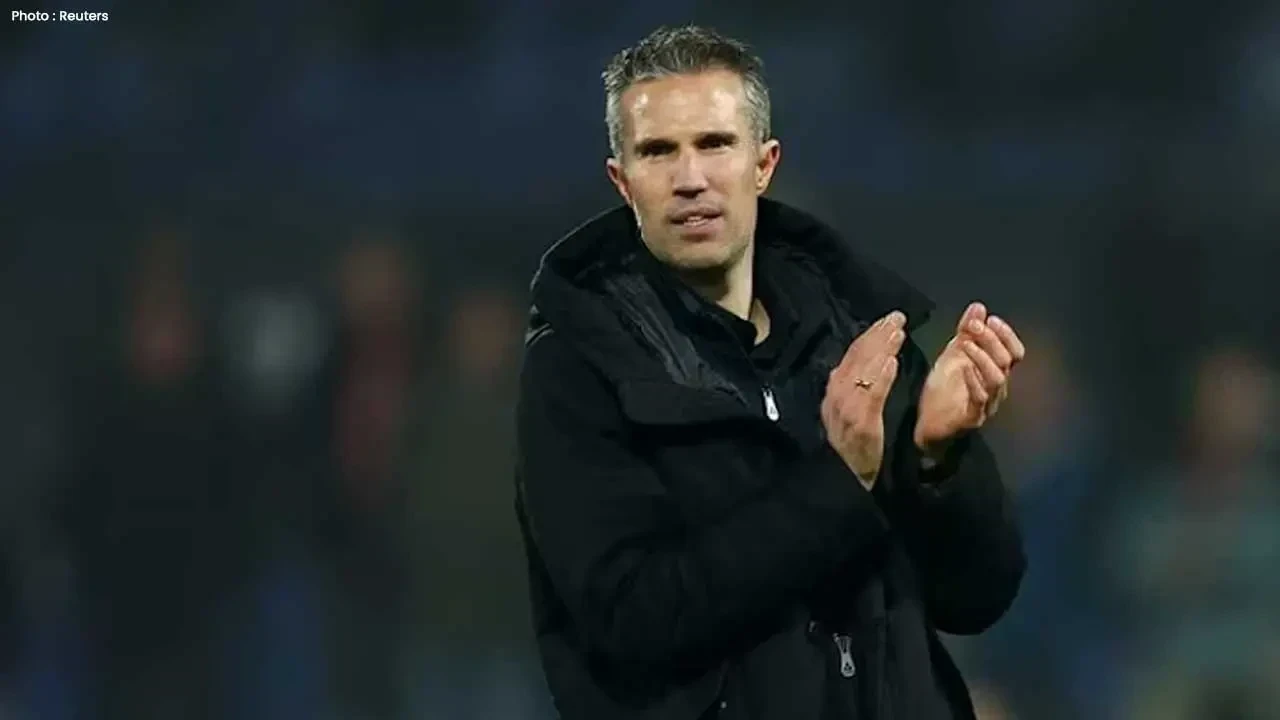 Shaqueel van Persie Steps onto Senior Stage with Feyenoord