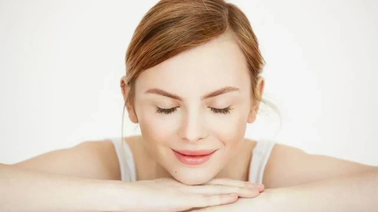 How to Make a Natural Moisturizer at Home: Easy Recipes for Soft and Healthy Skin