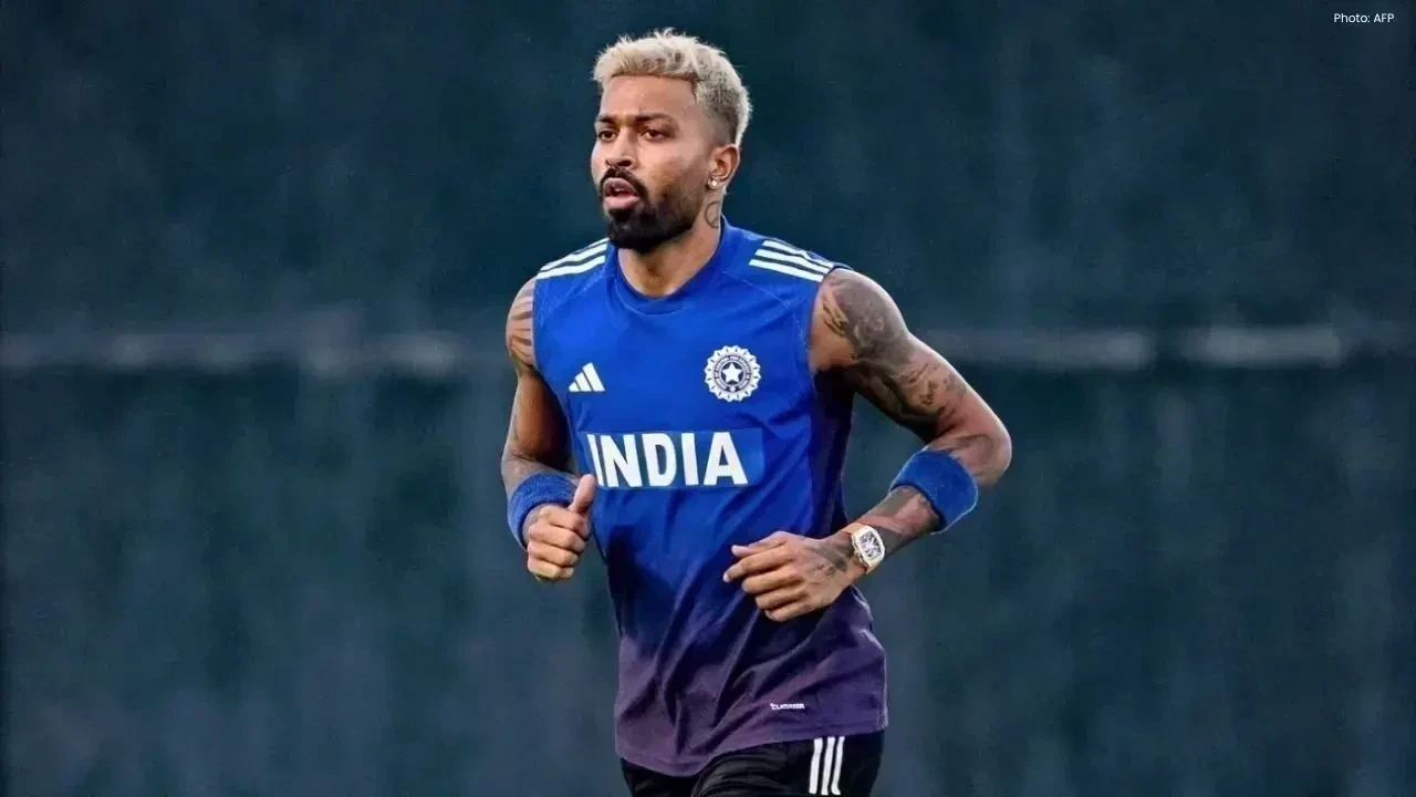 Hardik Pandya Shines with 77* and Surpasses 300 T20 Sixes