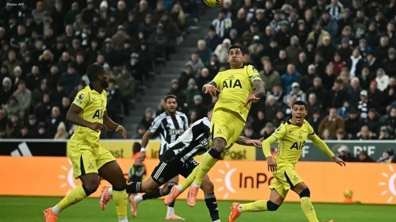 Romero's Stunning Last-Minute Goal Earns Spurs a Tense Draw